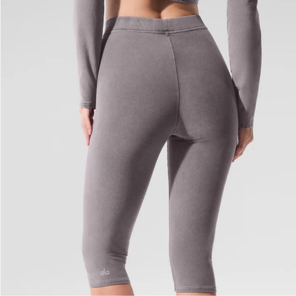 ALO Yoga Charcoal Cropped Leggings